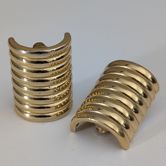 Vintage Givenchy Paris - New York Signed Gold Tone Ribbed Pierced Earrings 1